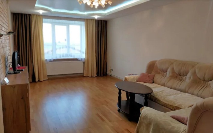 Продаж 3к квартири 82 кв. м на вул. Академіка Сергія Корольова - фото 1