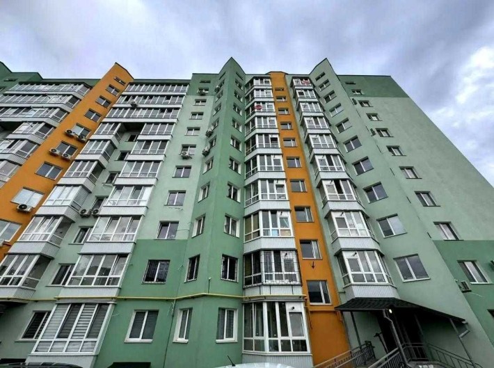 Продам 2-кімнатну квартиру в новобудові, Павленківська площа вікна на парк - фото 1
