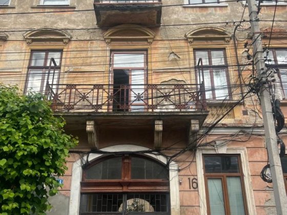 1-кімнатна квартира в центрі Чернівців | Австрійський будинок | 36,7 м² | 50 000 $ Черновцы