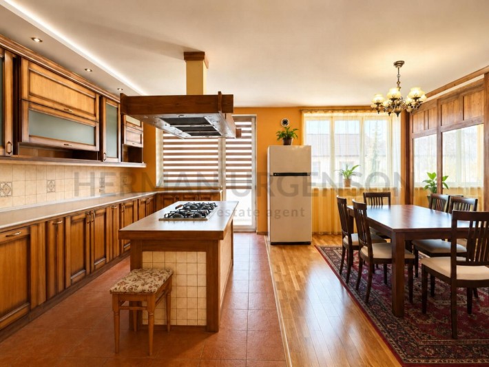 Продаж дворівневої 3к квартири 140 м.кв / вул. Д. Климпуша, р-н Боздош - фото 1