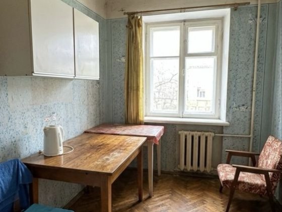 Продаж 3х кімнатної, СУВОРОВА (ПАРК ШЕВЧЕНКА), ОКРЕМИЙ ВХІД, СУХА!  без ремонту! 66м2! Чернівці