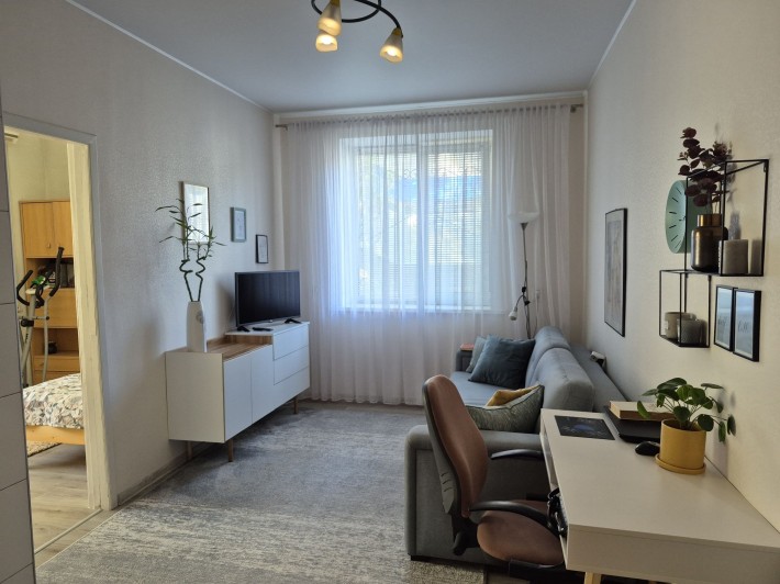 Продам трикімнатну квартиру по проспекту Перемоги - фото 1
