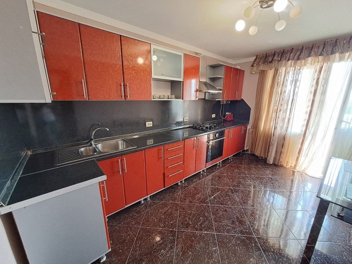 Продаж 4 кімнатної квартири по вул.Лозовецька, Центр. - фото 1
