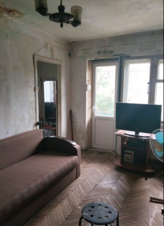 Продам 3 кімнатну квартиру без ремонту - фото 1