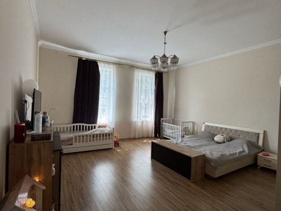 Продаж 2-км. кв. Центр міста, вул. Шевченка Чернівці