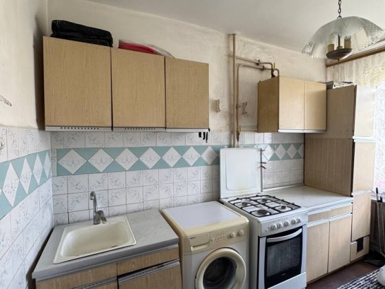 Продаж 3-х кімнатної квартири вул.Південно-Кільцева низ Чернівці