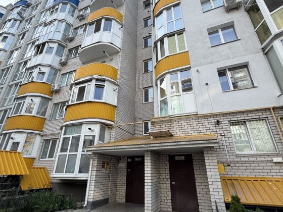 Сучасна нова квартира, 2017 року будівництва. Автономне опалення! Чернигов