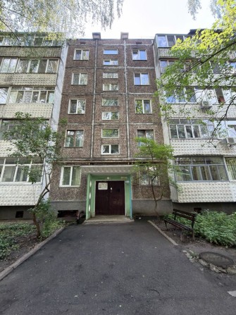 ПРОДАМ двокімнатну квартиру в гарному районі!!! - фото 1