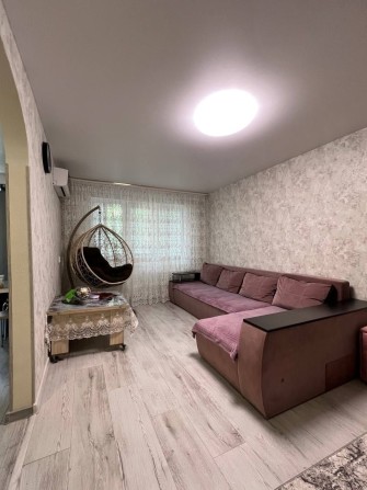 Продам 3 кімнатну квартиру в Центрі з новим ремонтом! - фото 1