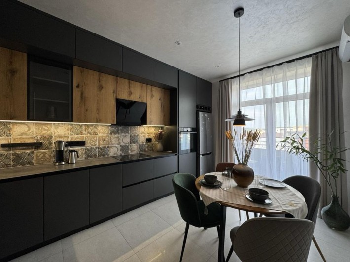 Продаж 1.5 кі-ної квартири з паркомісцем - фото 1