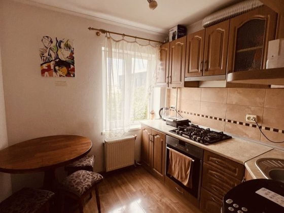 Продається 2х кімн.кв р-н Дастора Ужгород