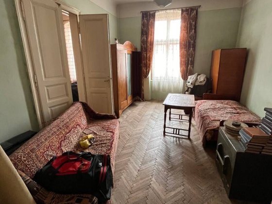 Продається 3кімн. Старий фонд центр вул. Котляревського Чернівці