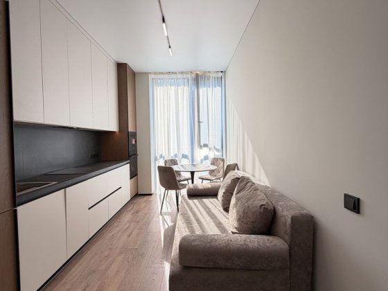 Продаж 1-кімнатної квартири в ЖК UZH Towers | Авторський ремонт | 43 м² |