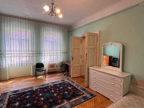 Продаж! 1-кімн. ЦЕНТРІ МІСТА, біля Ратуші, 2-й поверх Чернівці