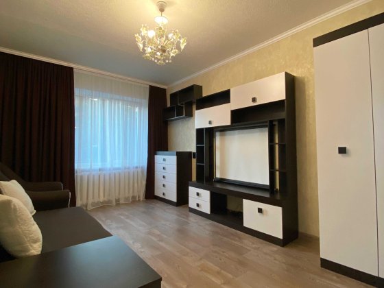3-кімнатна квартира з ремонтом, новими меблями та технікою! DI Чернигов