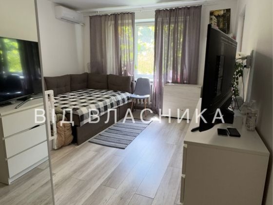 Продається  2 кімнатна квартира  Комарова Чернівці Чернівці