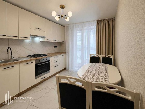 ПРОДАЖ 1-кімнатної квартири з ремонтом в новому будинку (Є-Оселя, Сертифікат)