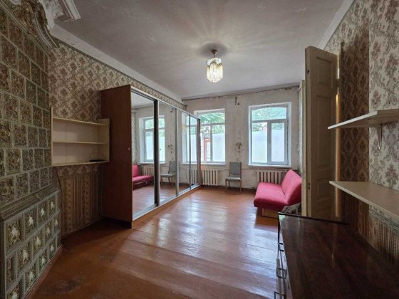 Продаж квартири на землі в центральній частині Черкас Черкассы