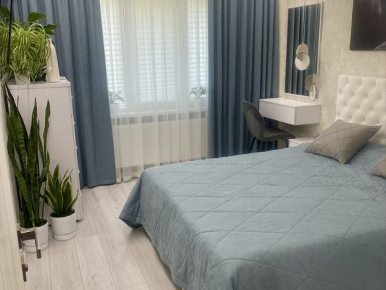 Продам трикімнатну квартру Чернигов