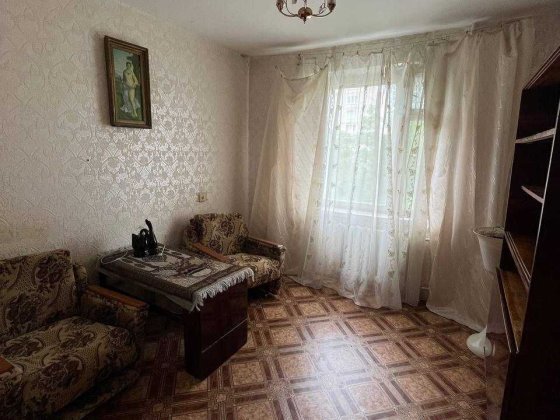 Продам 3- кімнатну квартиру р-н ринок Урожай Винница