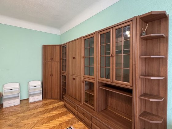 Продаж великоі 1 кімн . Кварири , Центр Чернівці