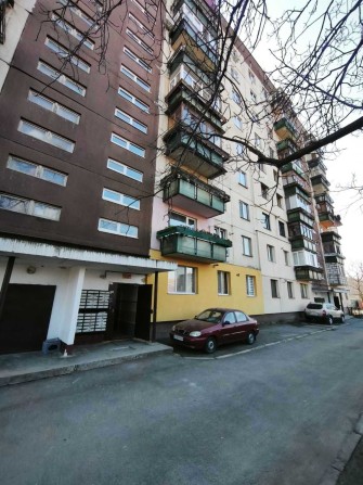 Продається трикімнатна квартира в м Ужгород, вул. Богомольця 14 Код: 51056 - фото 1