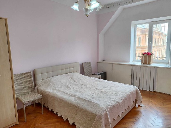 Продається 2-кімнатна квартира в Центрі міста, район Театральна площа - фото 1