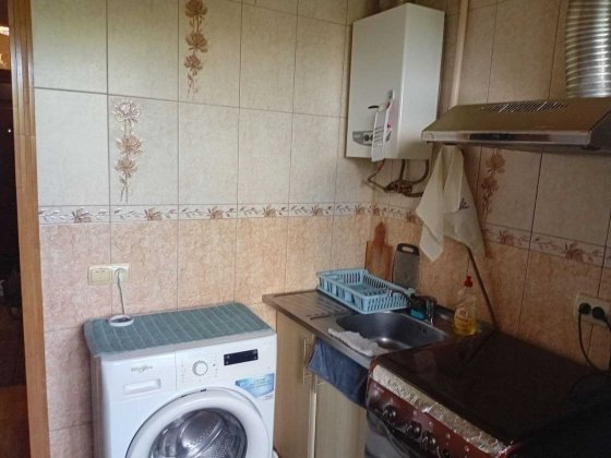 Продам 2-кімнатну хрущовку на Коперніка за діагностичним центром Чернівці