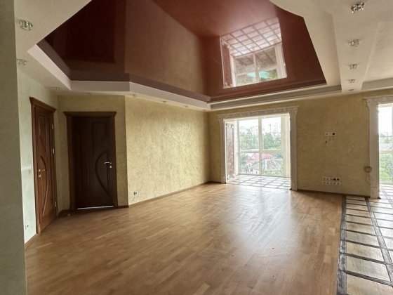 Квартира 104 кв.м  Горсад Чернигов