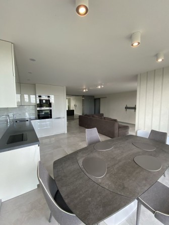 Продається 3-кімнатна квартира площею 90 м² у престижному житловому комплексі по вул. Шевченка, 99Б - фото 1