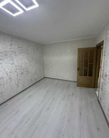 Продам 3-кімнатну квартиру з свіжим ремонтом - фото 1