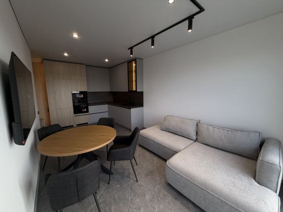 Продаж сучасної 2-кімнатної квартири 59 м² у ЖК «Еліт Парк» Ужгород