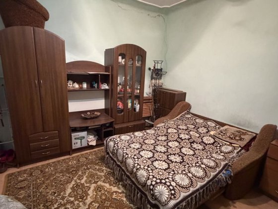 Продам 1-кімн в будинку вул. Миру Чернівці
