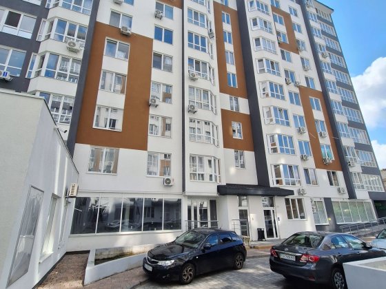 Центр, сквер Юність, 67кв. - 75000д (і1 Черкассы