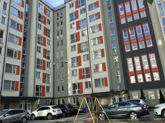 Продаж двокімнатної квартири 2-к Чернівці