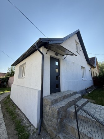 Продаж 3-кім квартири у будинку - фото 1