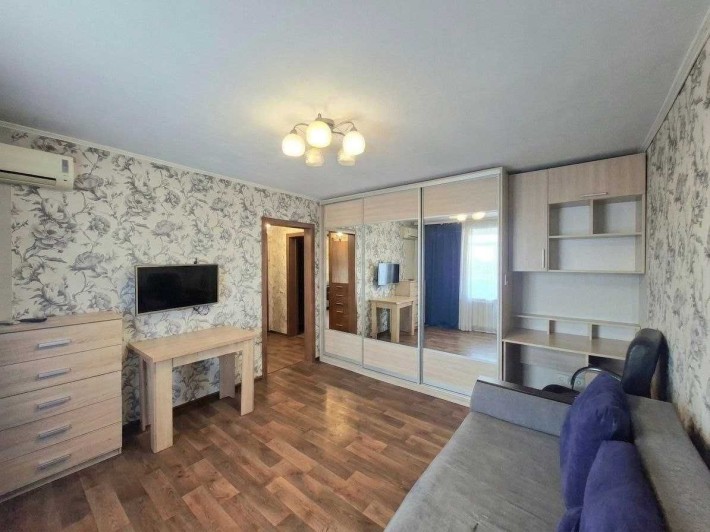 Продам 1к однокімнатна квартира, Ремонт, Цегла, Не кутова - фото 1