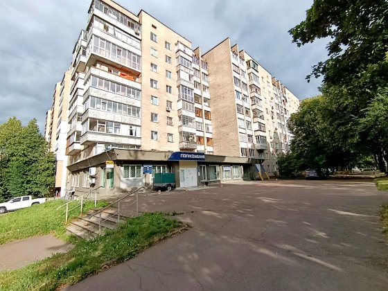Продаж 4-кімнатної в Центрі Чернігів