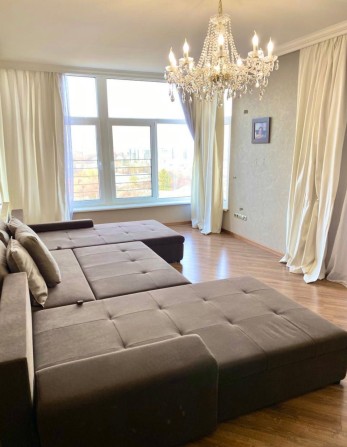 Продаж квартири ,пентхаус ,нерухомість - фото 1