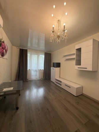 Продам 2-кімнатну квартиру з ремонтом . Воздвидвиженська/Вал - фото 1