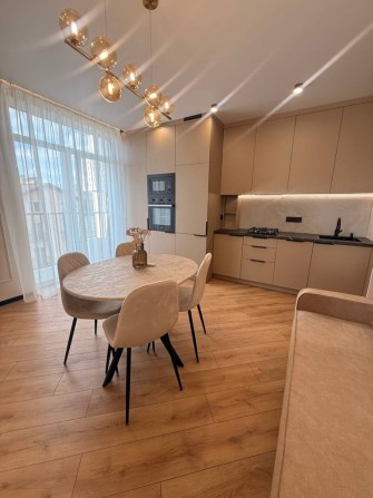 Продаж квартири! В4 - фото 1