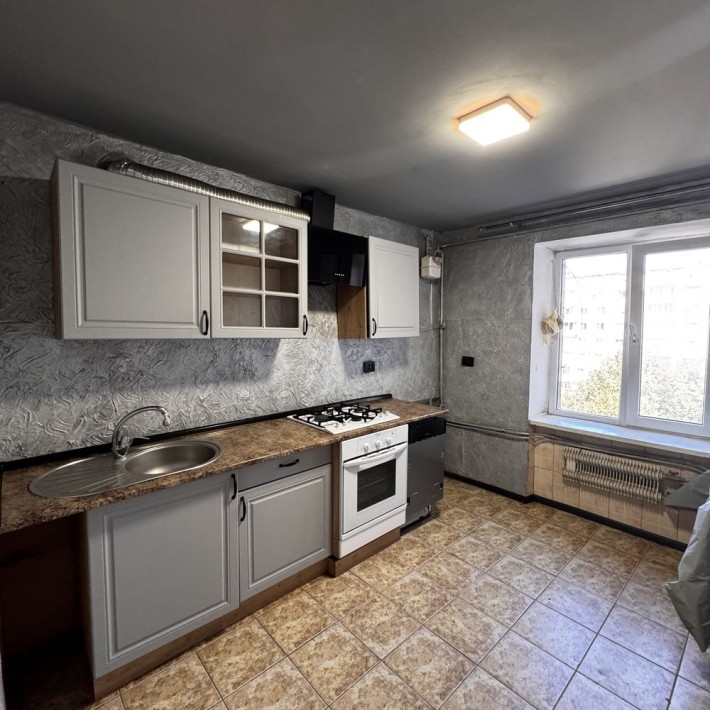 Продаж Продається 3 кімнатна квартира  Руська Гравітон - фото 1