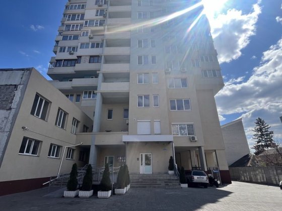 Простора видова квартира 125 м² у самому центрі Черкас! Черкаси