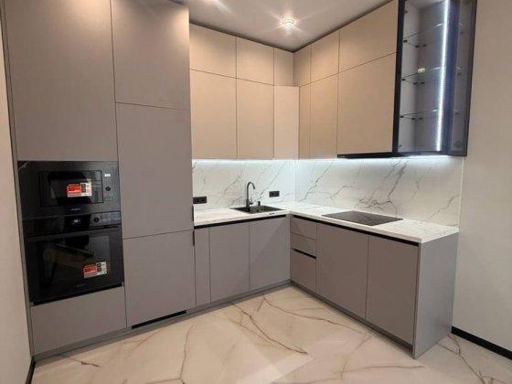 2-кімнатна квартира 57 м² з ремонтом і меблями в ЖК «Нова Сторожниця»