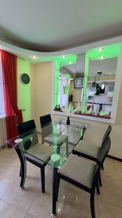 Продам  3 кімнатну квартиру - фото 1