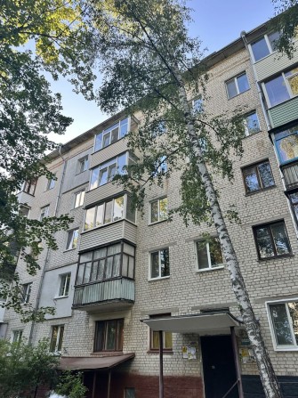 Чернігів Продаж 2 кімнатної квартири в цегляному будинку біля 12 школи - фото 1