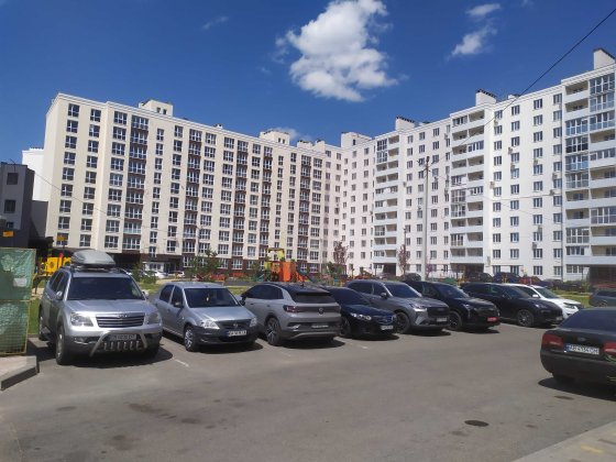 Продам 2-х кімн. квартиру по вул. Незалежності, 21. Від власника! Чернигов