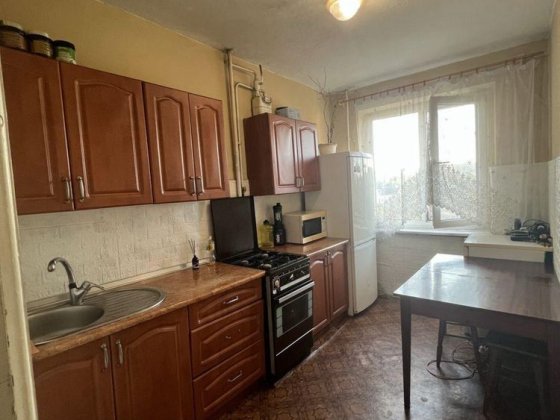 Продаж трикімнатної квартири Ужгород