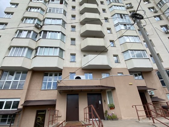 Продається шикарна 3 кімнатна квартира  ЮТ Чернигов