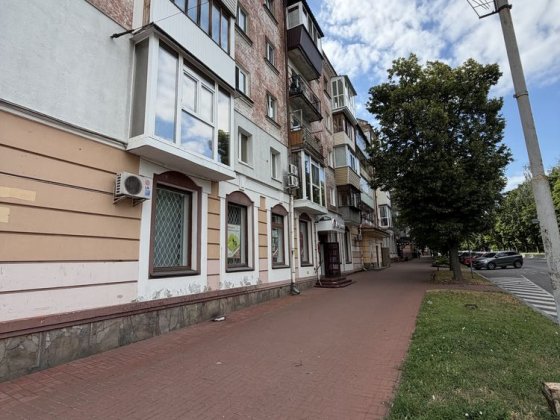 Продам 3 ком с самом сердце Чернигова Чернігів